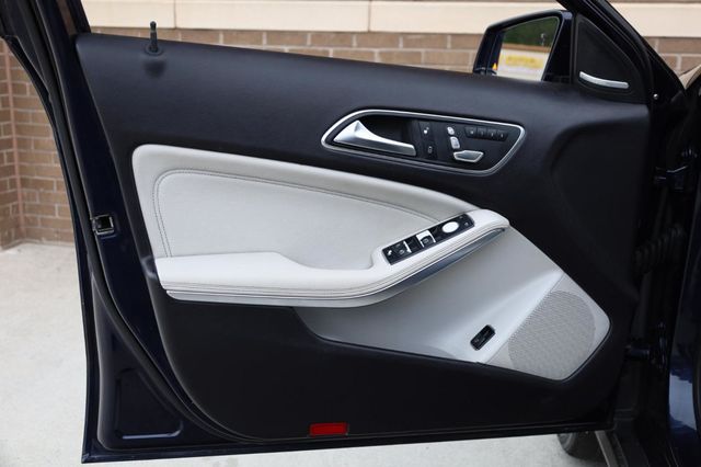 2018 Mercedes-Benz GLA GLA 250 - 23022805 - 11