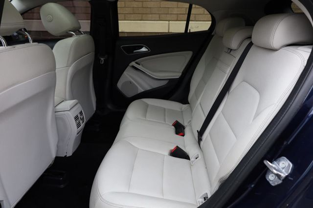 2018 Mercedes-Benz GLA GLA 250 - 23022805 - 18