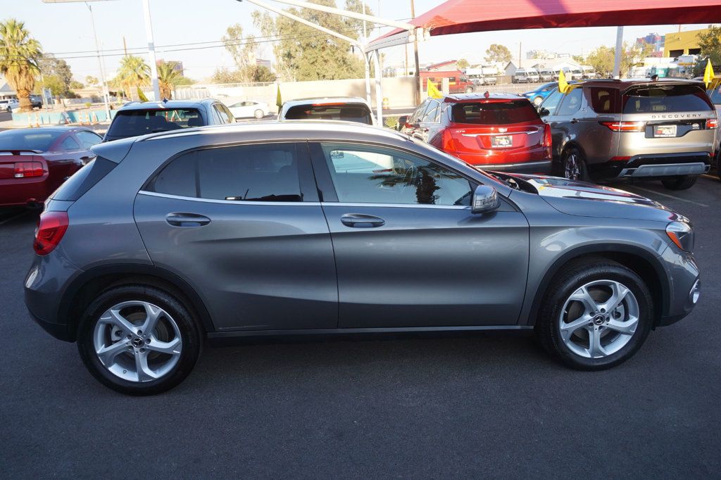 2018 Mercedes Benz GLA 250 4MATIC photo 4