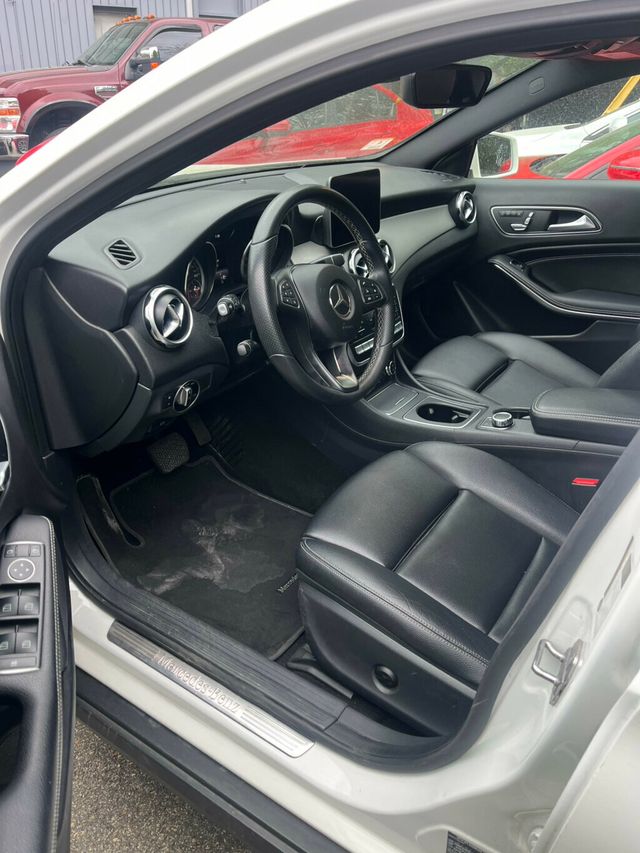 2018 Mercedes-Benz GLA GLA 250 4MATIC SUV - 23027478 - 3