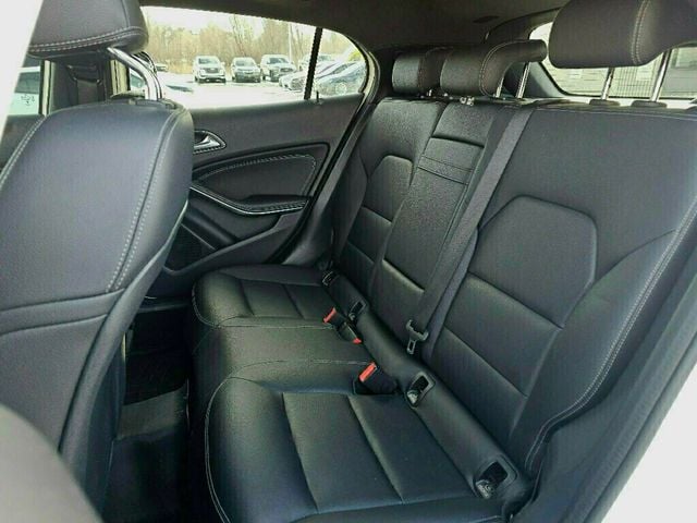 2018 Mercedes-Benz GLA GLA 250 4MATIC SUV - 22980379 - 18