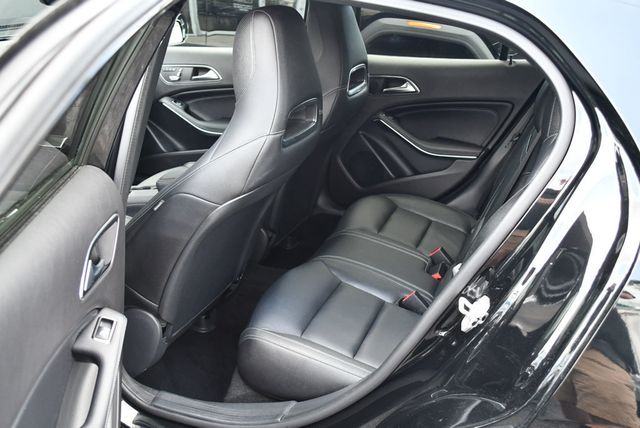 2018 Mercedes-Benz GLA GLA 250 4MATIC SUV W/Multimedia, Premium & AMG Line Exterior Pkg - 23065741 - 15