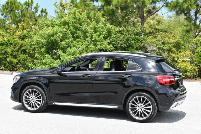 2018 Mercedes-Benz GLA GLA 250 4MATIC SUV W/Multimedia, Premium & AMG Line Exterior Pkg - 23065741 - 3