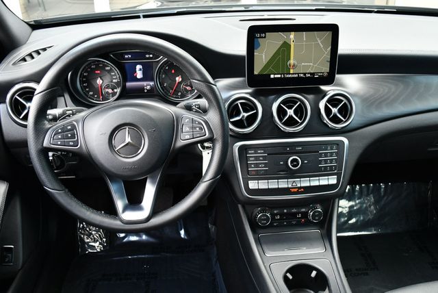 2018 Mercedes-Benz GLA GLA 250 4MATIC SUV W/Multimedia, Premium & AMG Line Exterior Pkg - 23065741 - 48