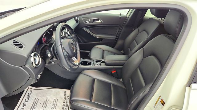 2018 Mercedes-Benz GLA GLA 250 4MATIC w/ Smartphone Integration & Heated Seats - 23039436 - 17