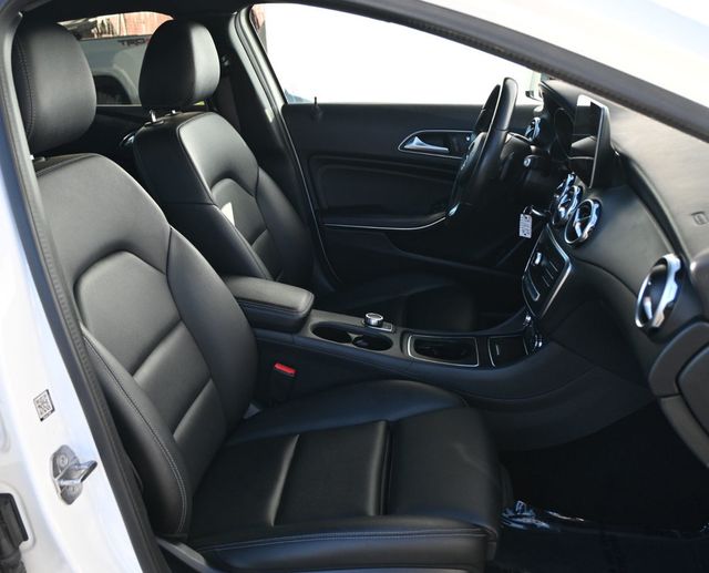 2018 Mercedes-Benz GLA GLA 250 SUV - 22969964 - 14