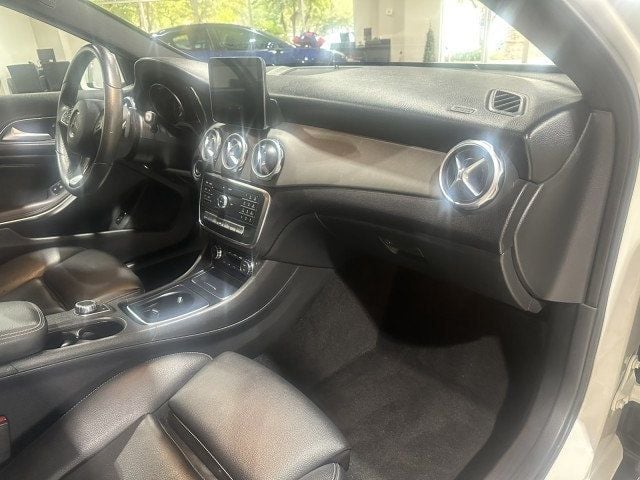 2018 Mercedes-Benz GLA GLA 250 SUV - 22633919 - 35