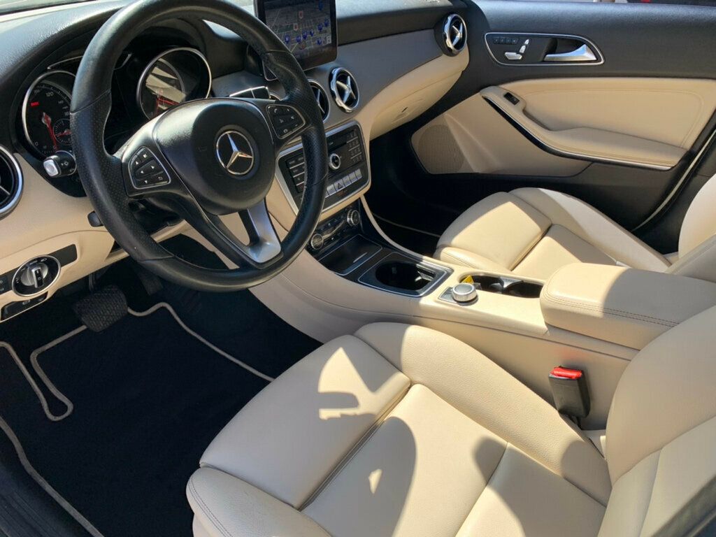 2018 Mercedes-Benz GLA GLA 250 SUV - 22999660 - 17
