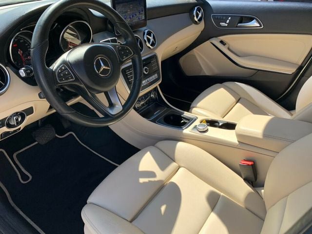 2018 Mercedes-Benz GLA GLA 250 SUV - 22999660 - 17
