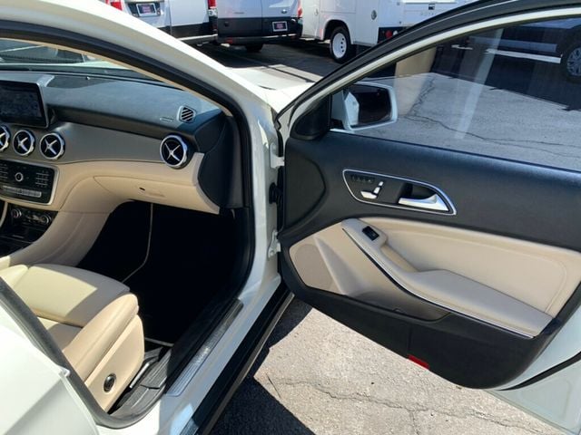 2018 Mercedes-Benz GLA GLA 250 SUV - 22999660 - 18