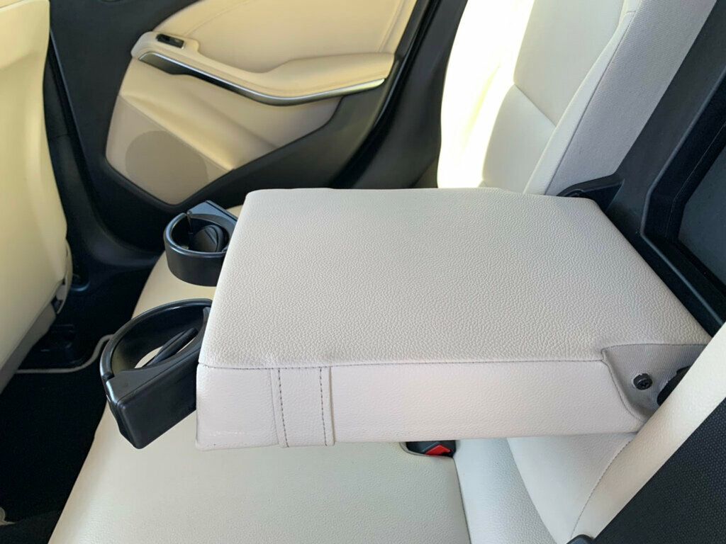 2018 Mercedes-Benz GLA GLA 250 SUV - 22999660 - 27