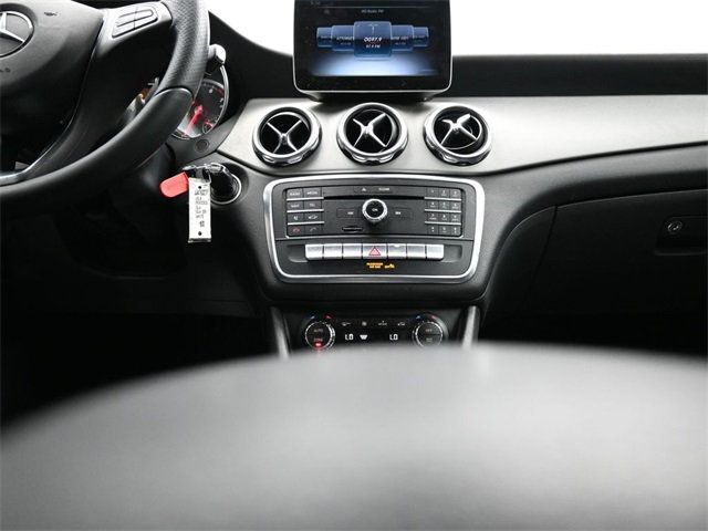 2018 Mercedes Benz GLA 250 photo 10