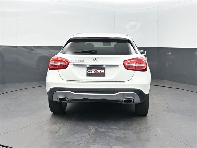 2018 Mercedes Benz GLA 250 photo 24