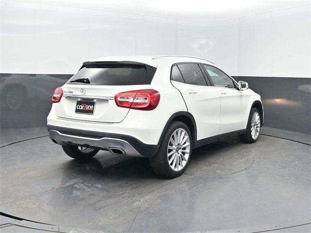 2018 Mercedes Benz GLA 250 photo 25