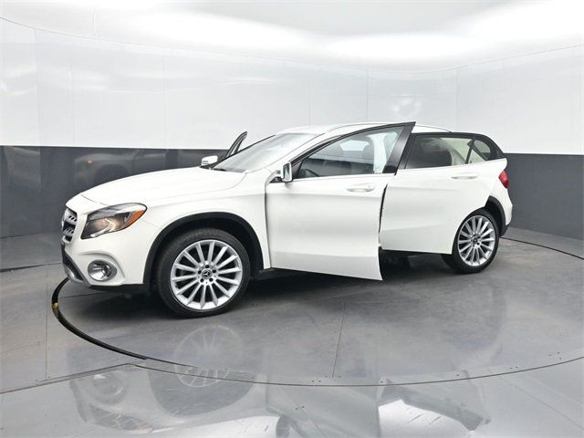 2018 Mercedes Benz GLA 250 photo 29