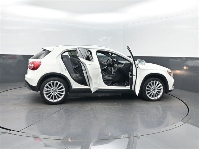 2018 Mercedes Benz GLA 250 photo 30