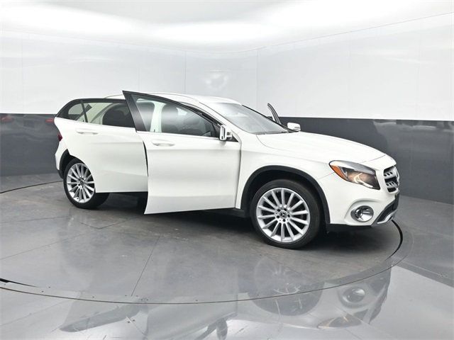 2018 Mercedes Benz GLA 250 photo 31