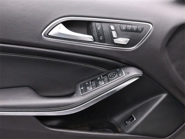 2018 Mercedes Benz GLA 250 photo 6