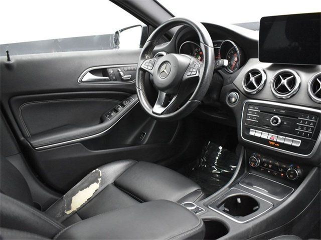 2018 Mercedes Benz GLA 250 photo 12