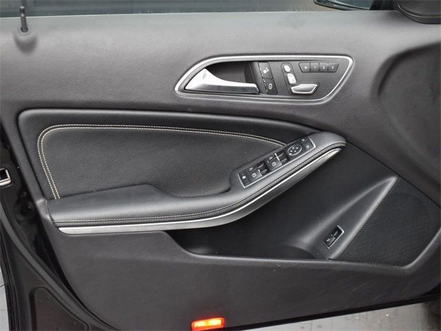 2018 Mercedes Benz GLA 250 photo 26