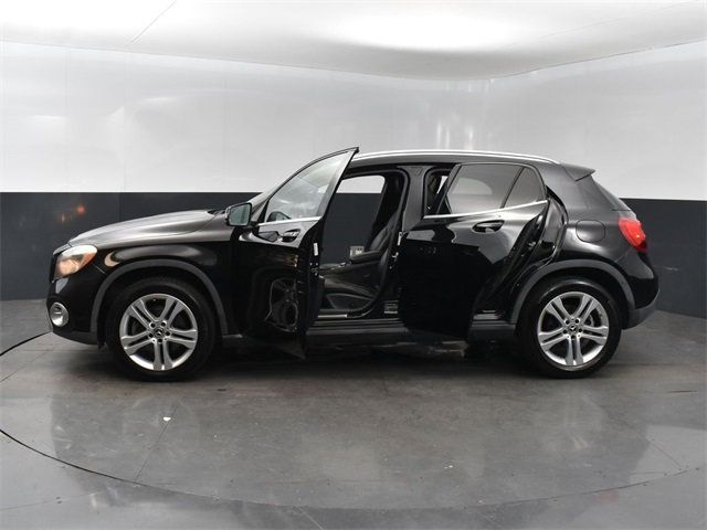 2018 Mercedes Benz GLA 250 photo 35