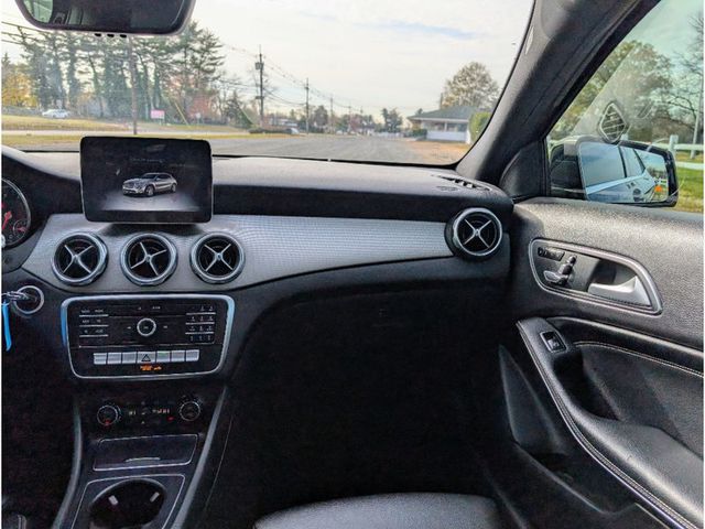 2018 Mercedes-Benz GLA GLA 250 SUV - 22949704 - 24