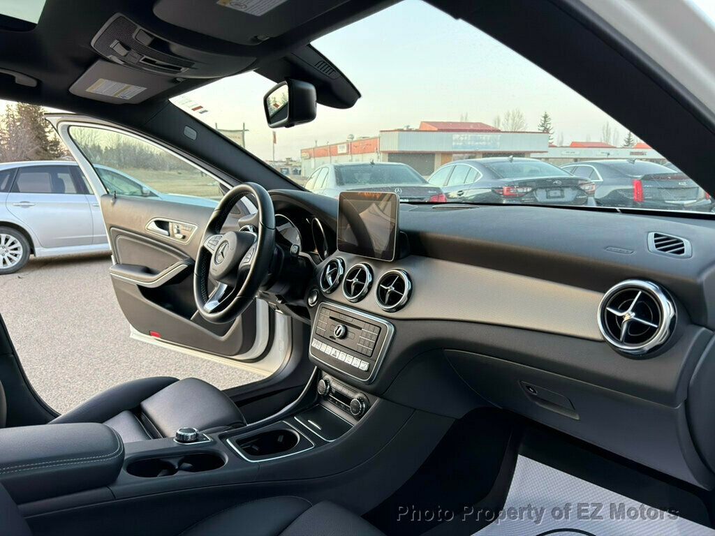 2018 Mercedes-Benz GLA ONE OWNER! 52972 KMS! CERTIFIED! - 23012311 - 22