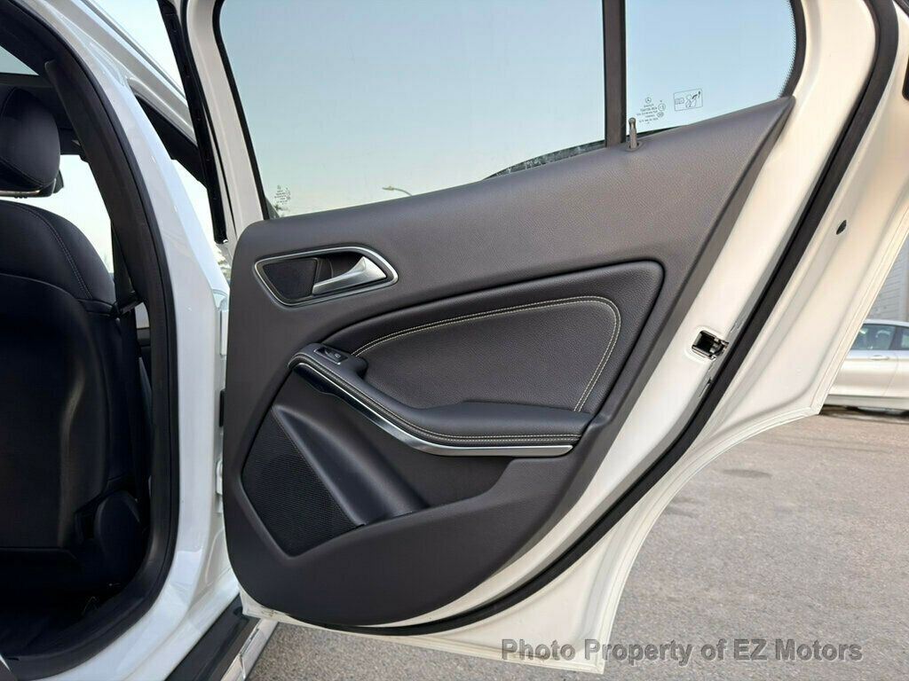 2018 Mercedes-Benz GLA ONE OWNER! 52972 KMS! CERTIFIED! - 23012311 - 29