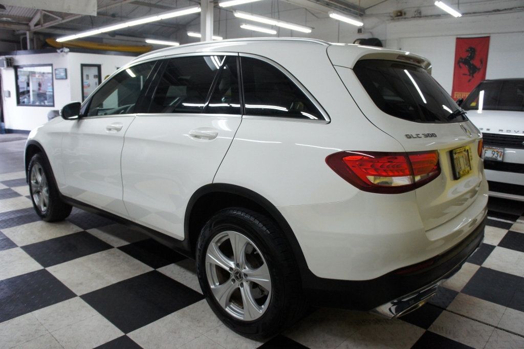 2018 Mercedes-Benz GLC 1-Owner, CARFAX Certified! Android Auto Apple CarPlay! - 22942288 - 17