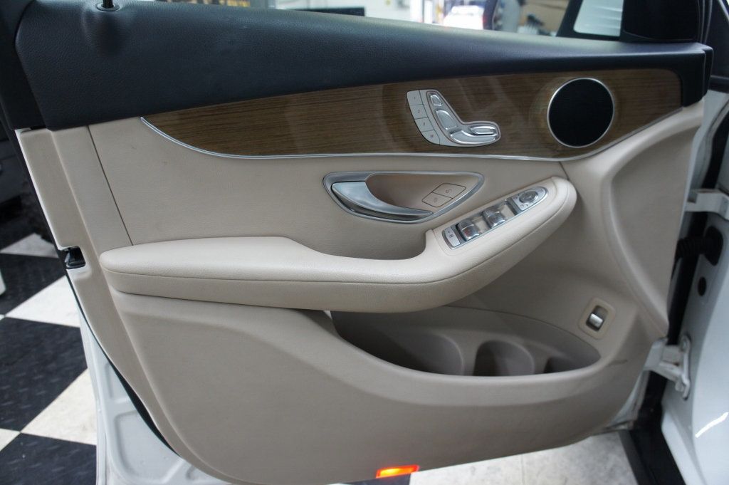 2018 Mercedes-Benz GLC 1-Owner, CARFAX Certified! Android Auto Apple CarPlay! - 22942288 - 26