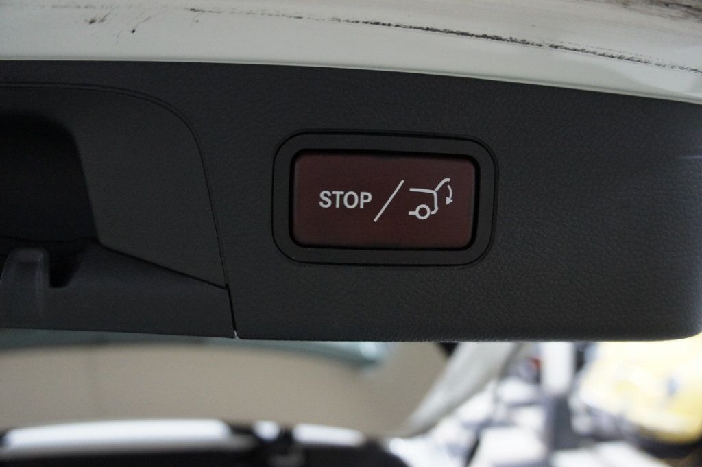 2018 Mercedes-Benz GLC 1-Owner, CARFAX Certified! Android Auto Apple CarPlay! - 22942288 - 40