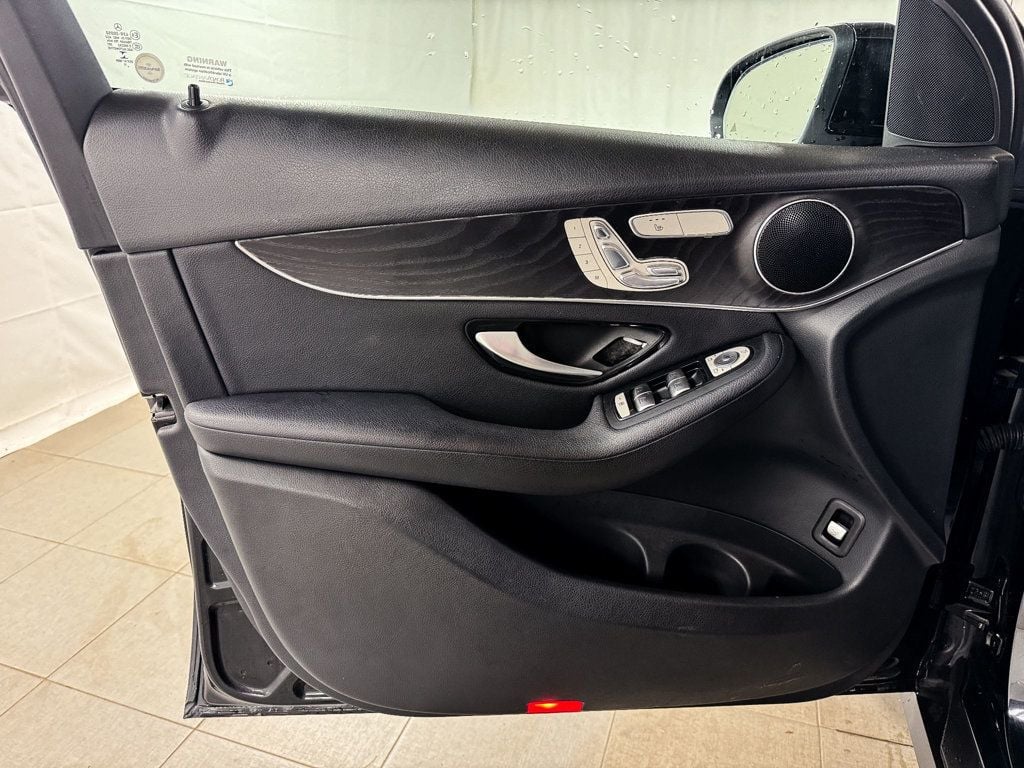 2018 Mercedes-Benz GLC 300 4MATIC PREMIUM AWD - 22893824 - 14