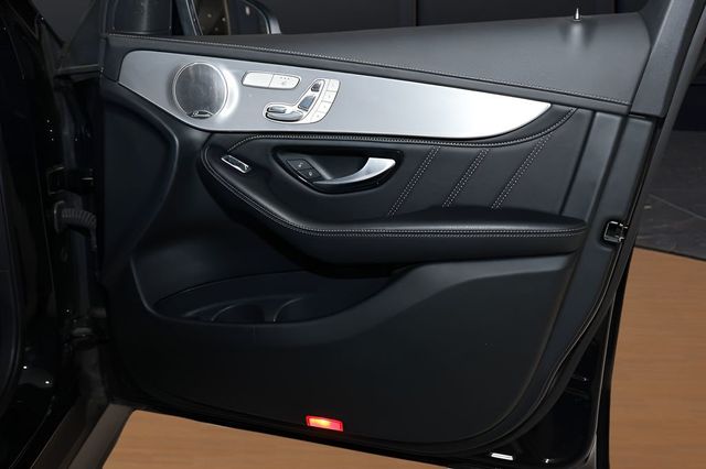 2018 Mercedes-Benz GLC AMG GLC 63 4MATIC SUV - 22980246 - 18