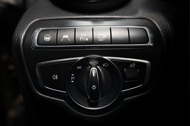 2018 Mercedes-Benz GLC AMG GLC 63 4MATIC SUV - 22980246 - 34