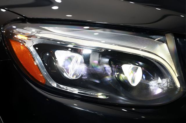 2018 Mercedes-Benz GLC AMG GLC 63 4MATIC SUV - 22980246 - 44