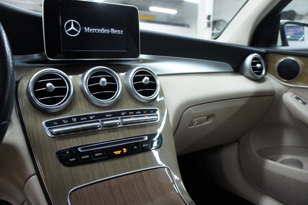 2018 Mercedes-Benz GLC Android Auto Apple CarPlay! CARFAX Certified!  - 22942288 - 28