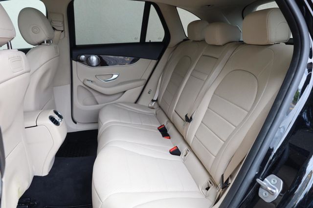 2018 Mercedes-Benz GLC GLC300 - 23046772 - 19