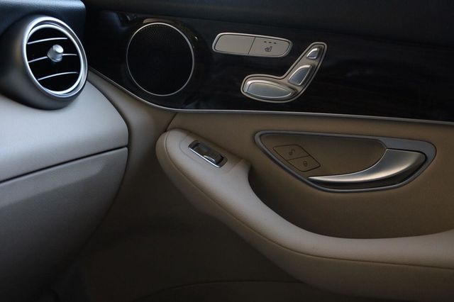2018 Mercedes-Benz GLC GLC 300 - 23097621 - 39