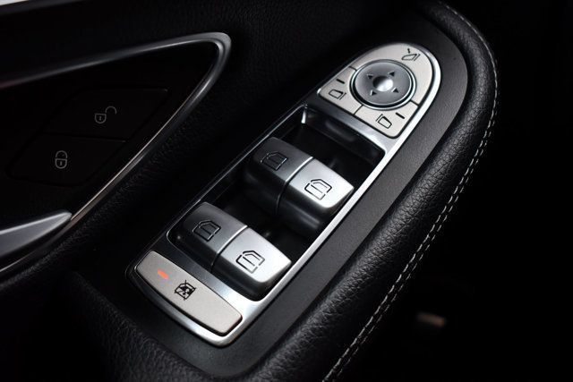 2018 Mercedes-Benz GLC GLC 300 4MATIC SUV - 22975884 - 18