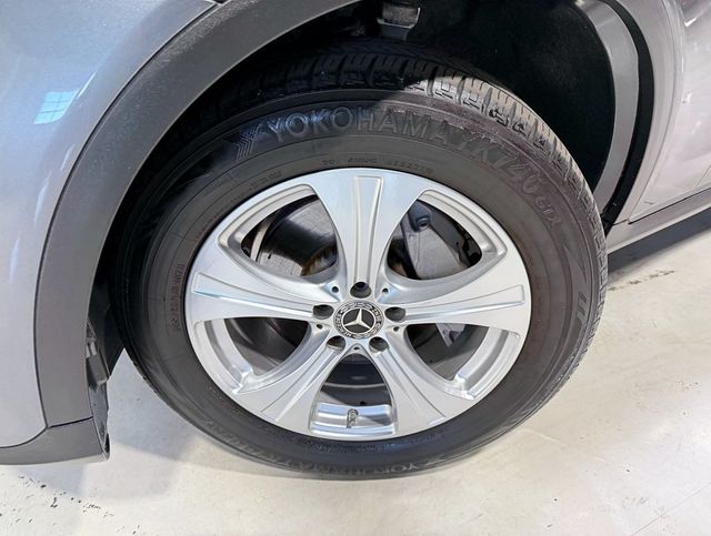 2018 Mercedes-Benz GLC GLC 300 4MATIC SUV - 22946284 - 1