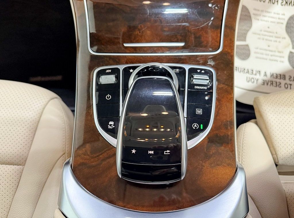 2018 Mercedes-Benz GLC GLC 300 4MATIC SUV - 22946284 - 25