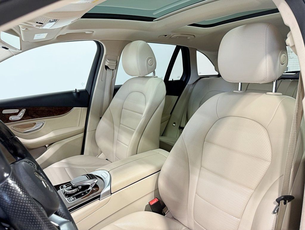 2018 Mercedes-Benz GLC GLC 300 4MATIC SUV - 22946284 - 32