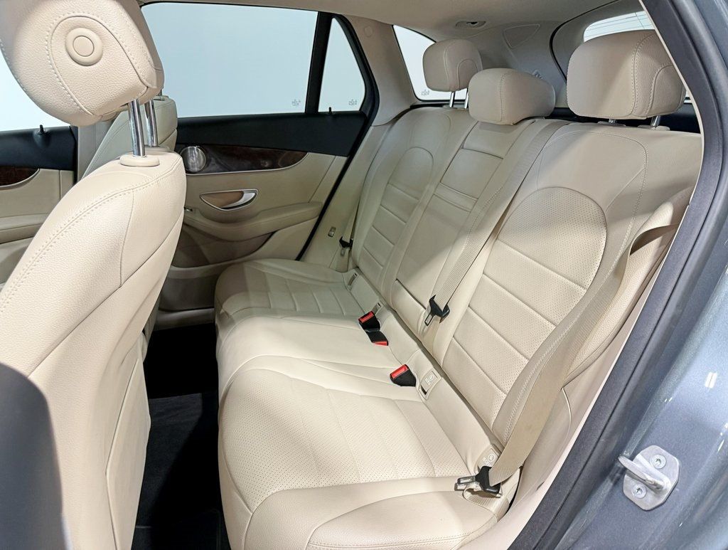 2018 Mercedes-Benz GLC GLC 300 4MATIC SUV - 22946284 - 38