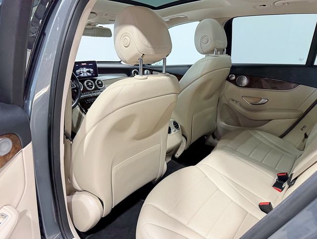 2018 Mercedes-Benz GLC GLC 300 4MATIC SUV - 22946284 - 39