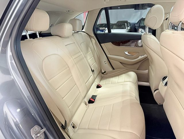 2018 Mercedes-Benz GLC GLC 300 4MATIC SUV - 22946284 - 45
