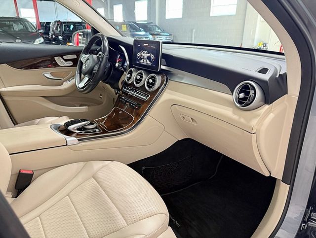 2018 Mercedes-Benz GLC GLC 300 4MATIC SUV - 22946284 - 48