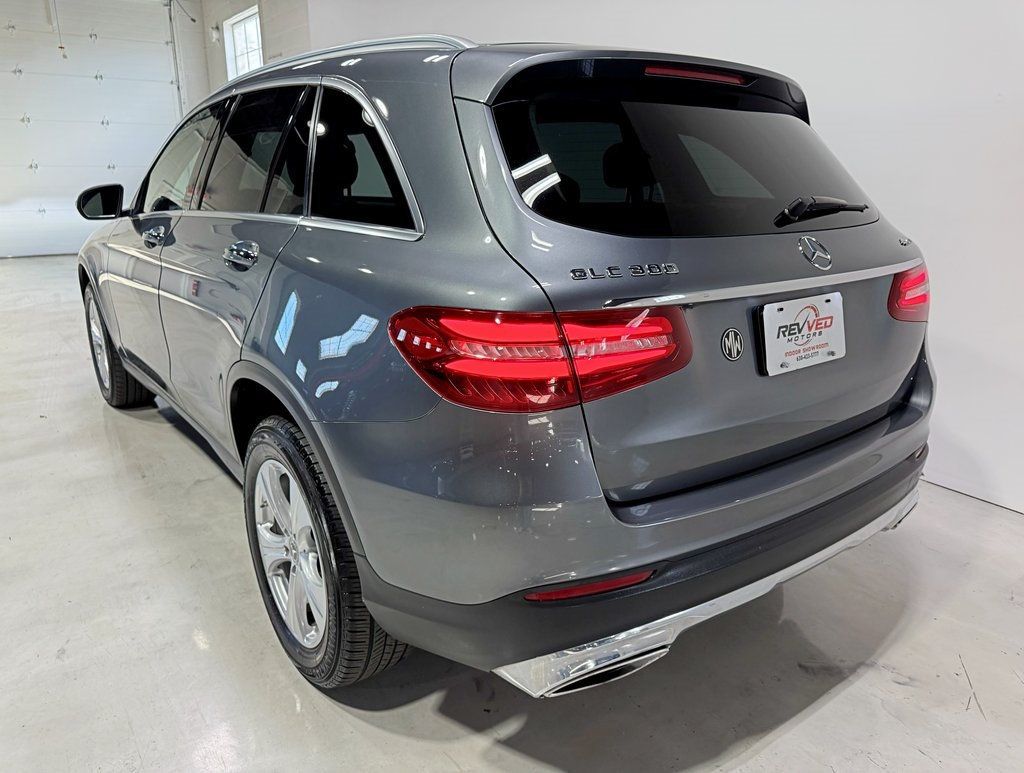 2018 Mercedes-Benz GLC GLC 300 4MATIC SUV - 22946284 - 4