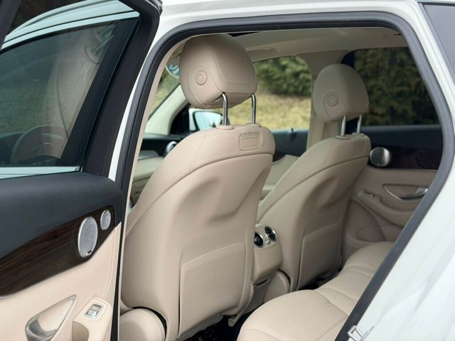 2018 Mercedes-Benz GLC GLC 300 4MATIC SUV - 22982223 - 16