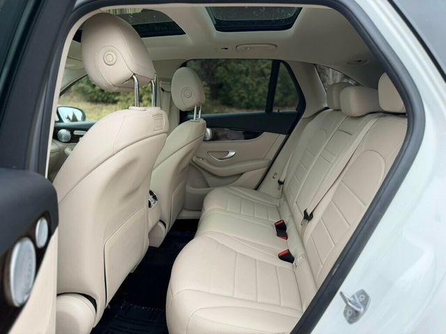 2018 Mercedes-Benz GLC GLC 300 4MATIC SUV - 22982223 - 17