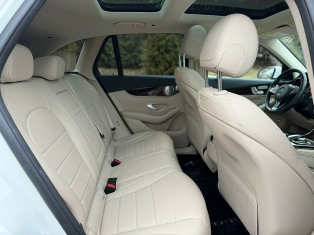 2018 Mercedes-Benz GLC GLC 300 4MATIC SUV - 22982223 - 20